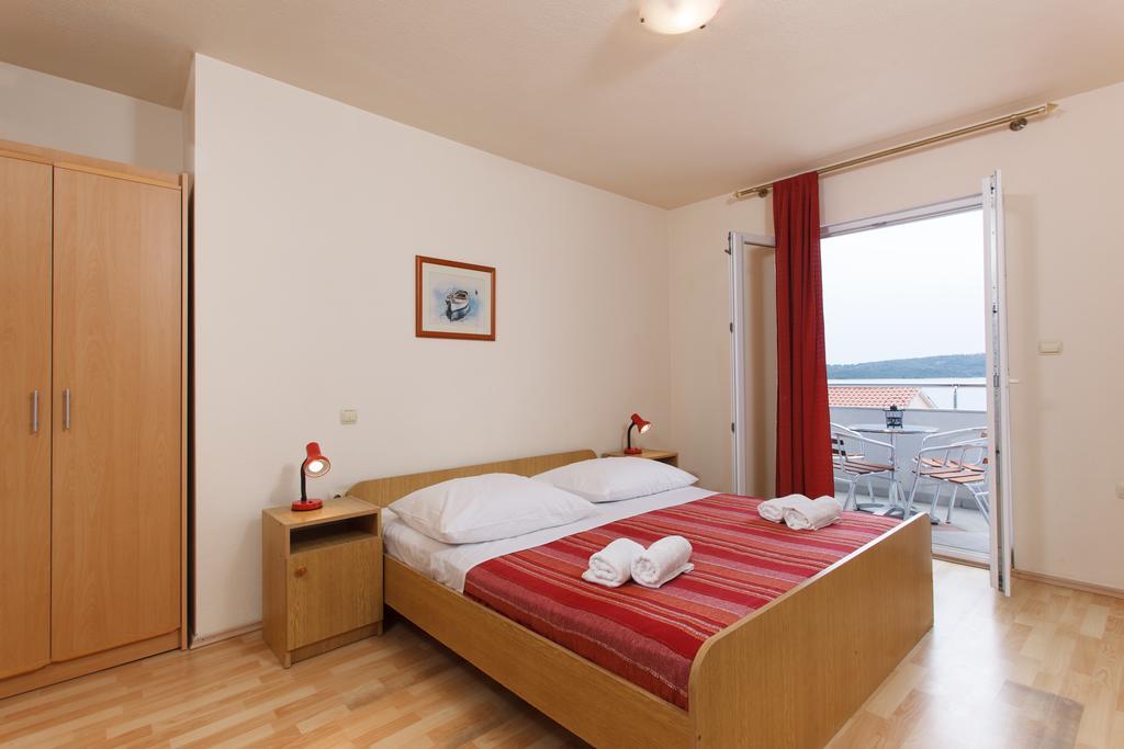 Apartments Alajbeg Trogir Zimmer foto